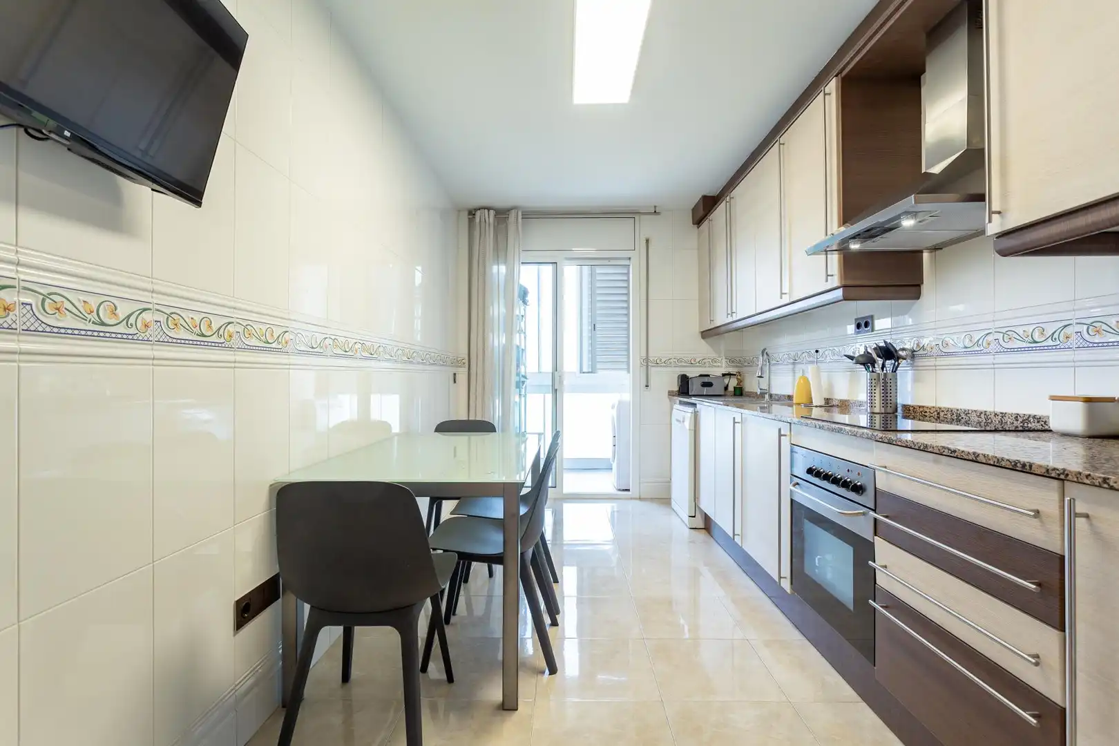 Kitchen of Attic for sale in Reus  with Air Conditioner, Private garden and Parquet flooring