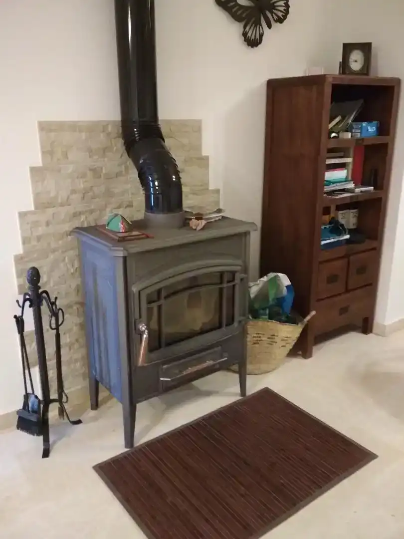 Sala d'estar de Casa adosada en venda en Ronda amb Parquet, Traster i Moblat