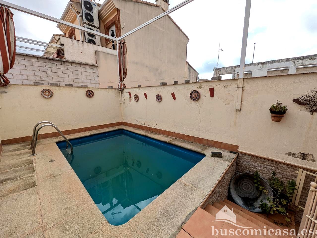 Piscina de Casa o chalet en venta en Linares con Aire acondicionado, Calefacción y Trastero