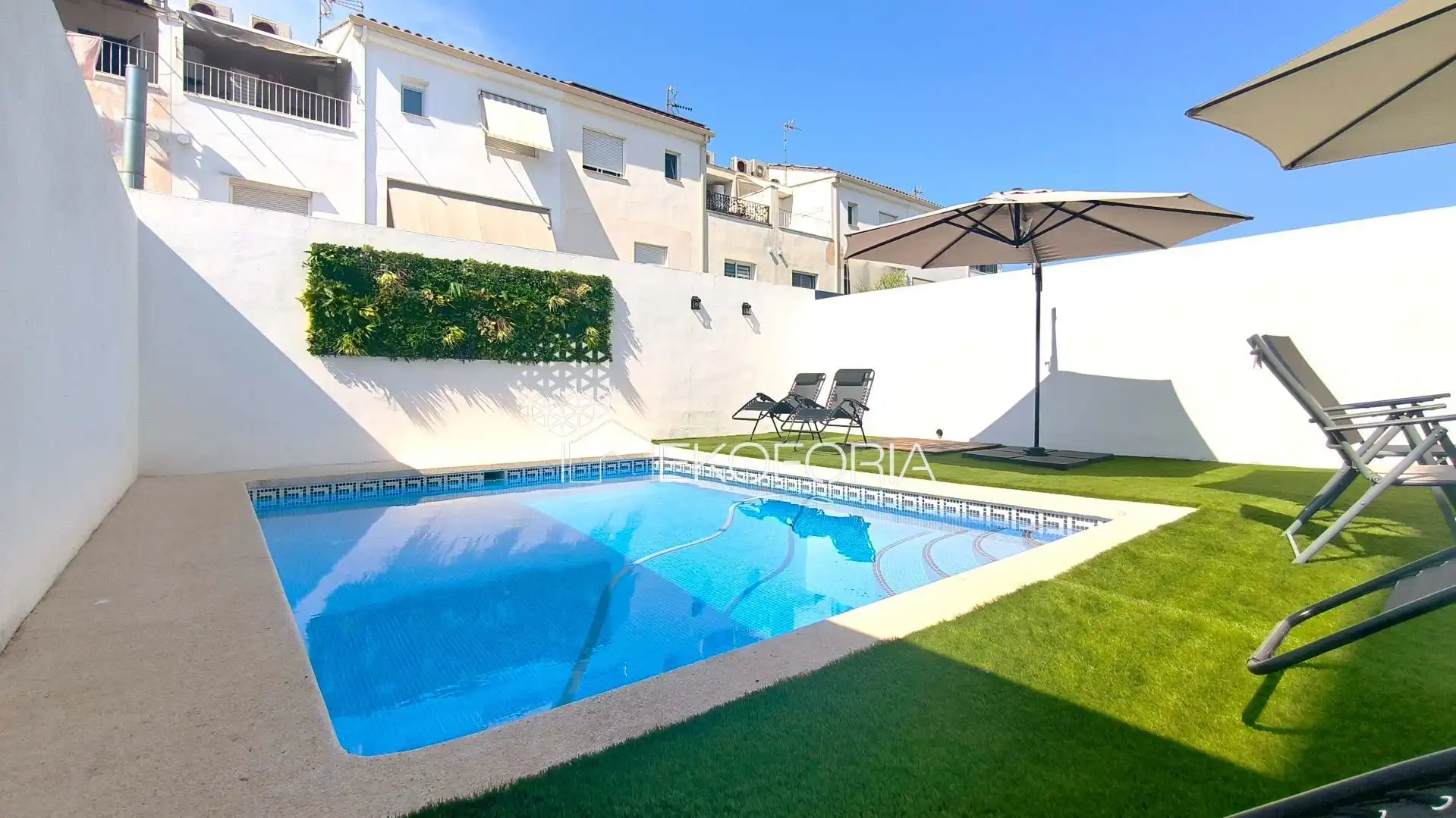 Piscina de Casa adosada en venta en Beneixida con Aire acondicionado, Calefacción y Jardín privado