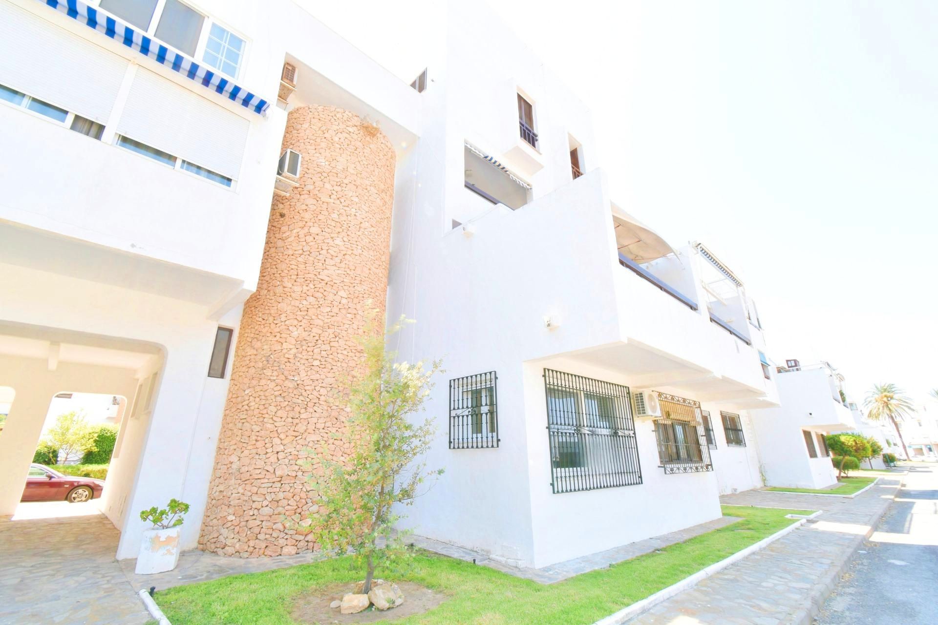 Vista exterior de Pis en venda en El Ejido amb Aire condicionat i Piscina comunitària