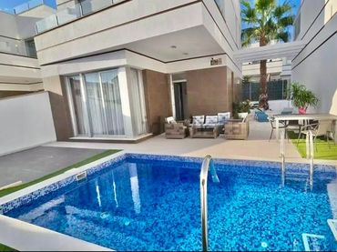 Chalet en venta en Urbanización Ciudad Quesada 2