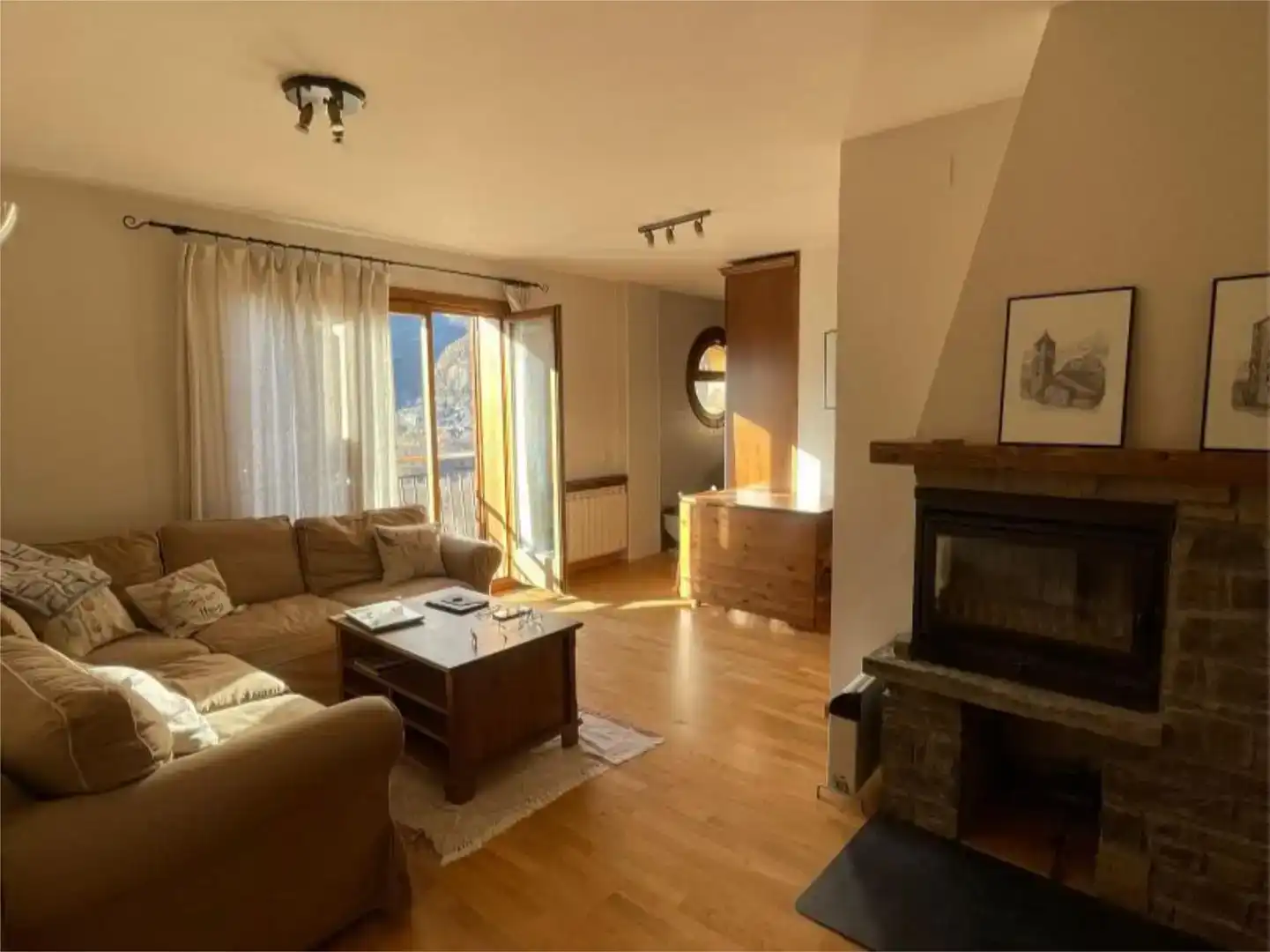 Sala d'estar de Pis de lloguer en La Vall de Boí amb Parquet, Traster i Moblat