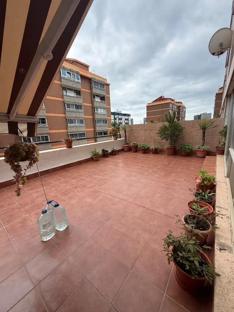 Terraza de Piso en venta en Santa Cruz de Tenerife con Amueblado