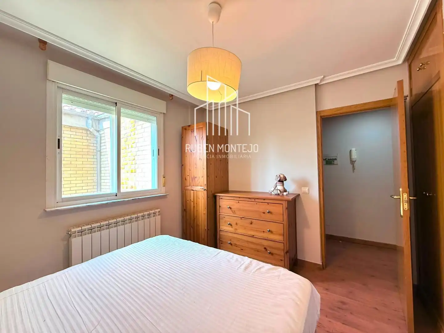 Schlafzimmer von Wohnung zur Miete in Villamayor mit Heizung, Terrasse und Möbliert