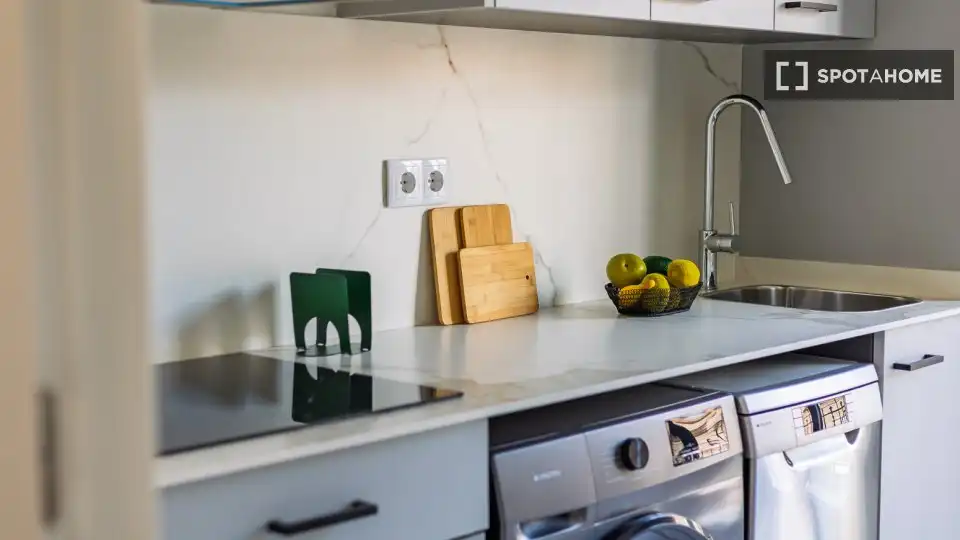 Kitchen of Flat for rent in Valencia  with Air Conditioner, Heating and Furnished