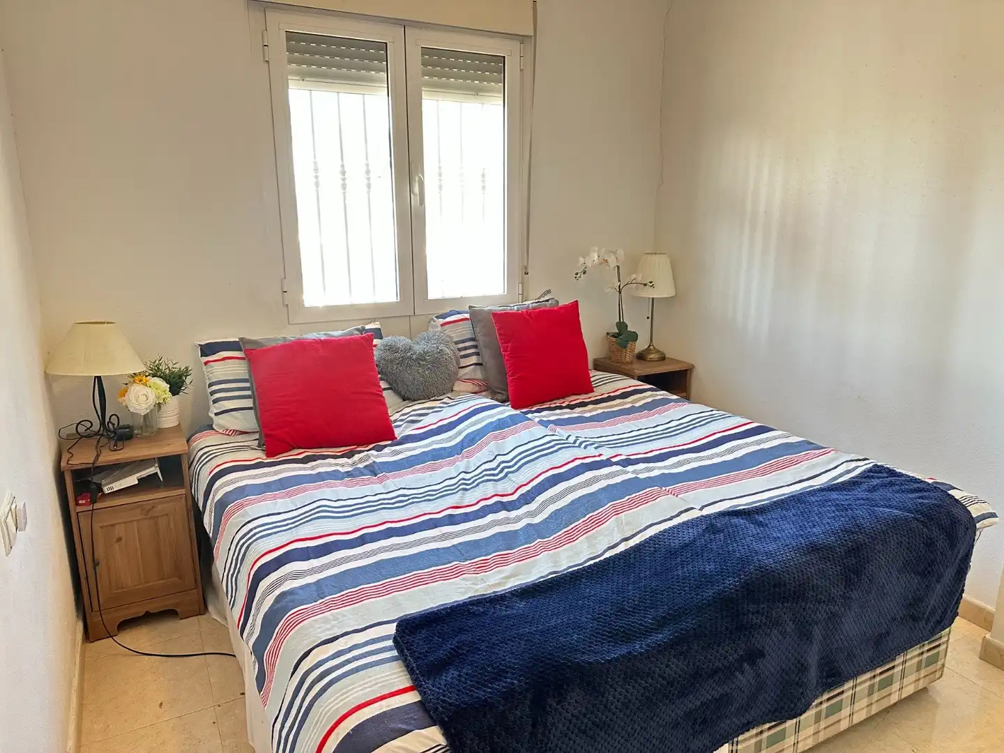 Dormitori de Apartament en venda en Jacarilla amb Moblat i Balcó