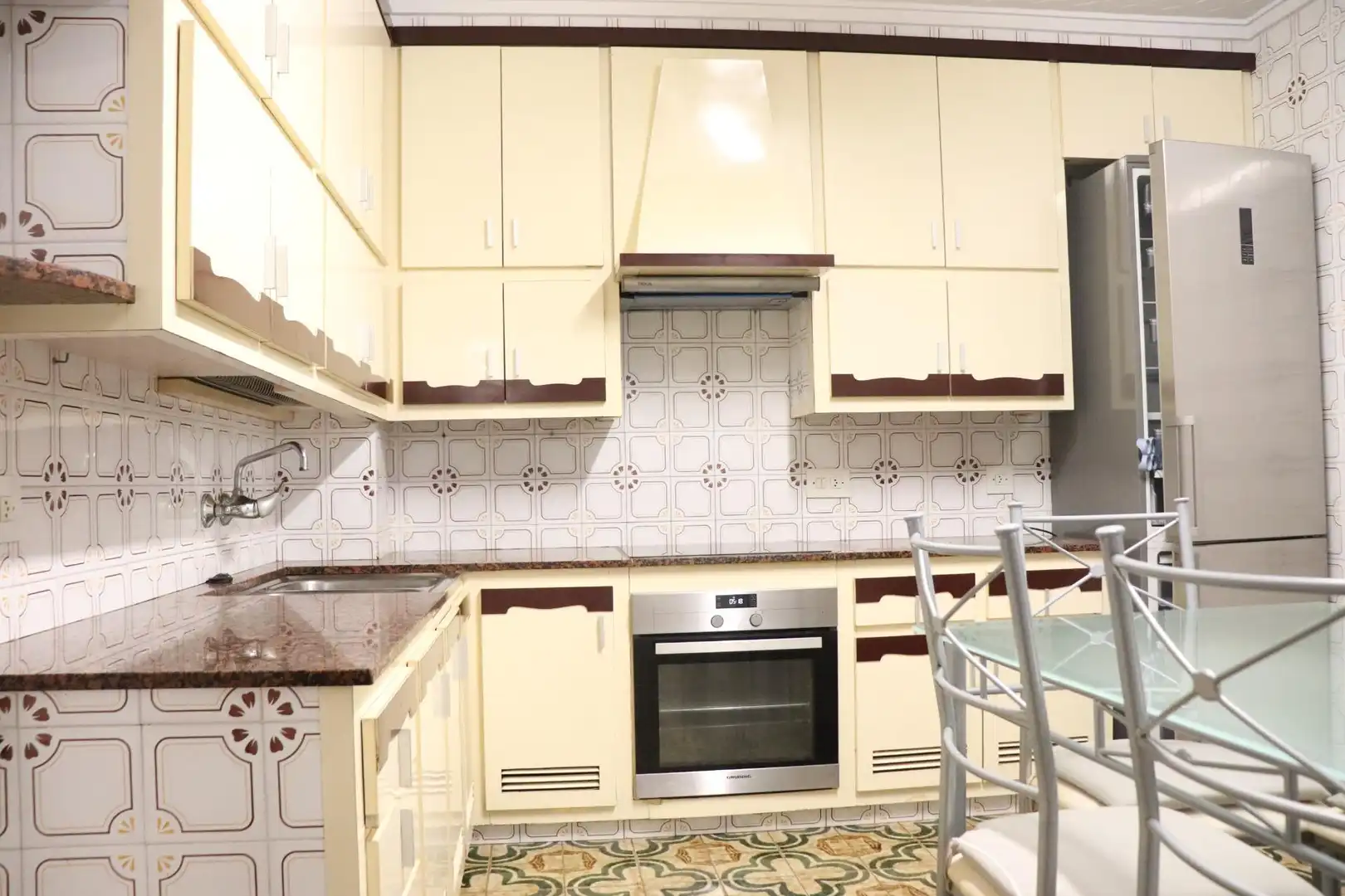 Cocina de Piso de alquiler en Elche / Elx con Aire acondicionado, Amueblado y Balcón