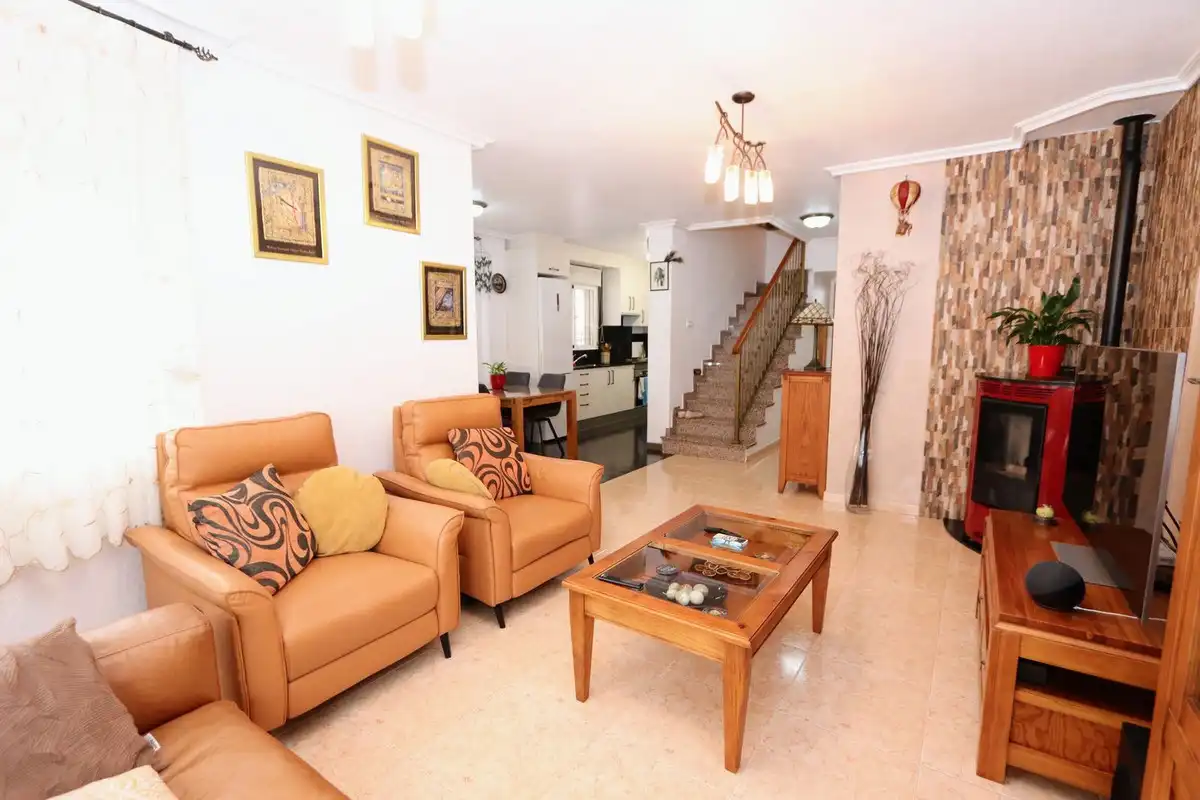 Sala d'estar de Casa o xalet en venda en Murcia amb Aire condicionat, Jardí privat i Terrassa