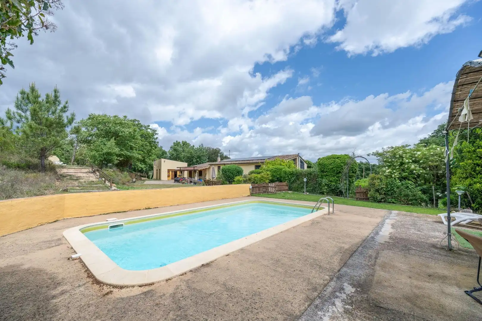 Piscina de Finca rústica en venta en Bescanó con Calefacción, Jardín privado y Trastero