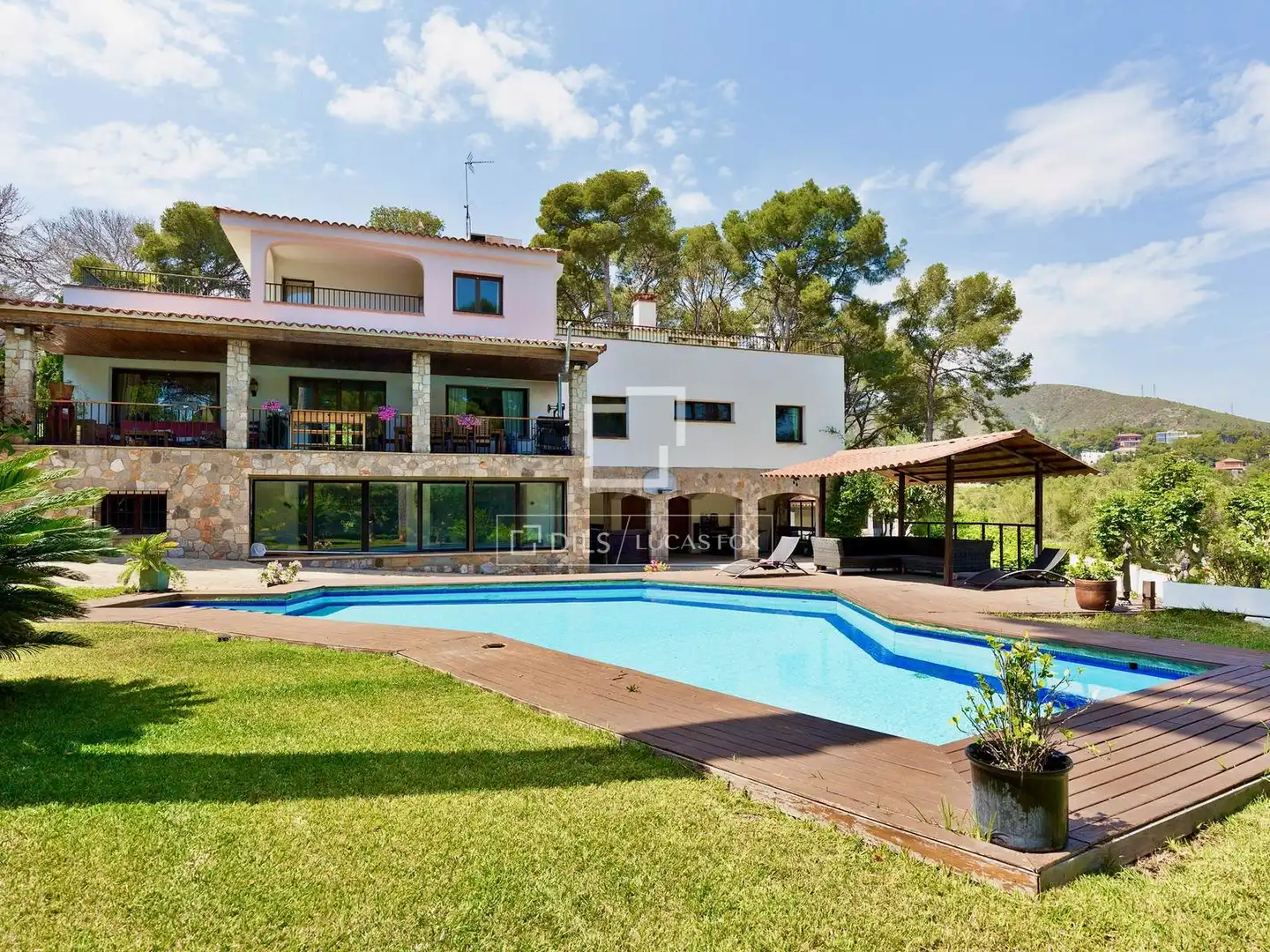 Chalet con terraza en venta en Bellamar