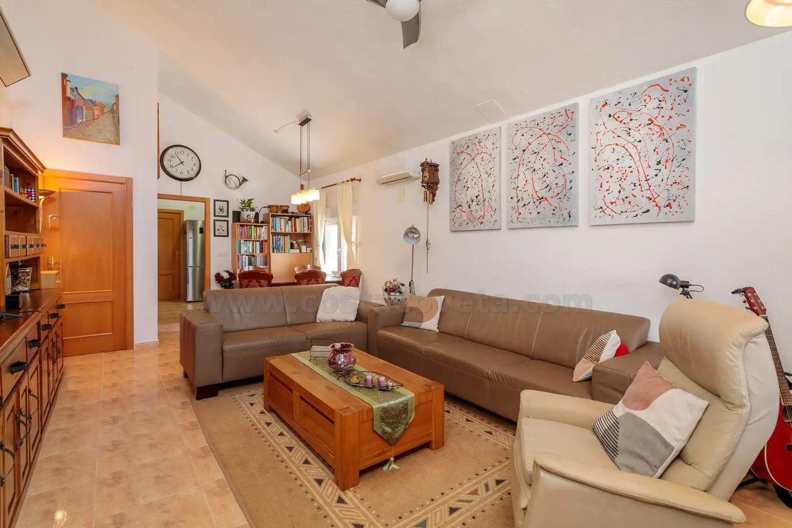 Sala d'estar de Casa adosada en venda en Aigües amb Aire condicionat, Terrassa i Traster