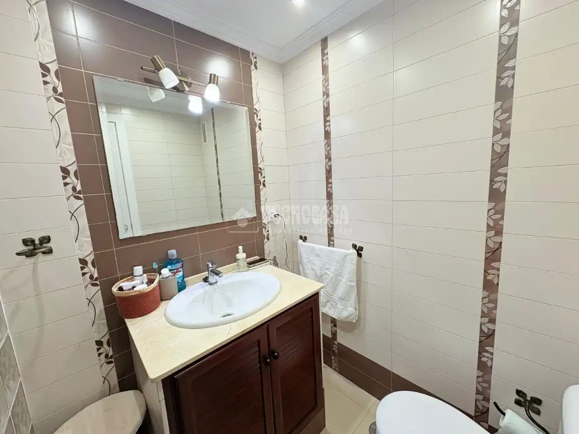 Bathroom of Flat for sale in Barbate  with Terrace