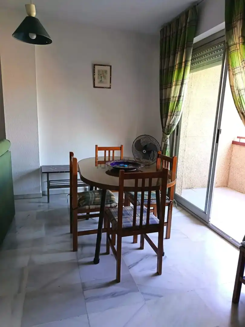 Comedor de Piso de alquiler en Granada con Calefacción, Amueblado y Lavadora
