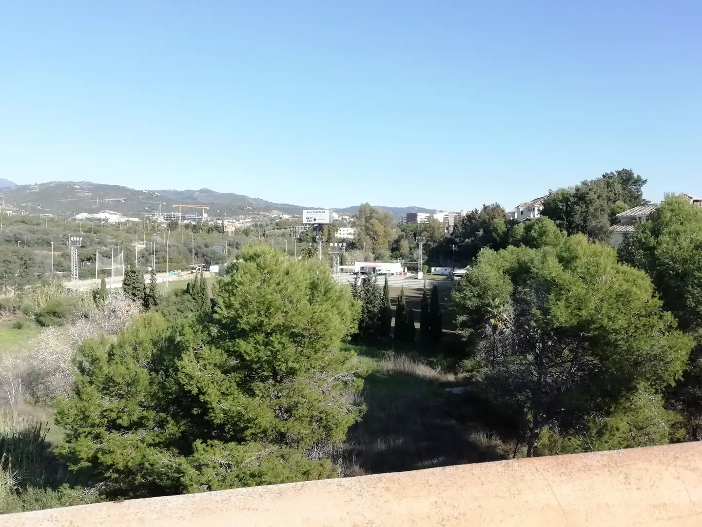 Außenansicht von Maisonette zum Verkauf in Marbella mit Klimaanlage, Terrasse und Abstellraum