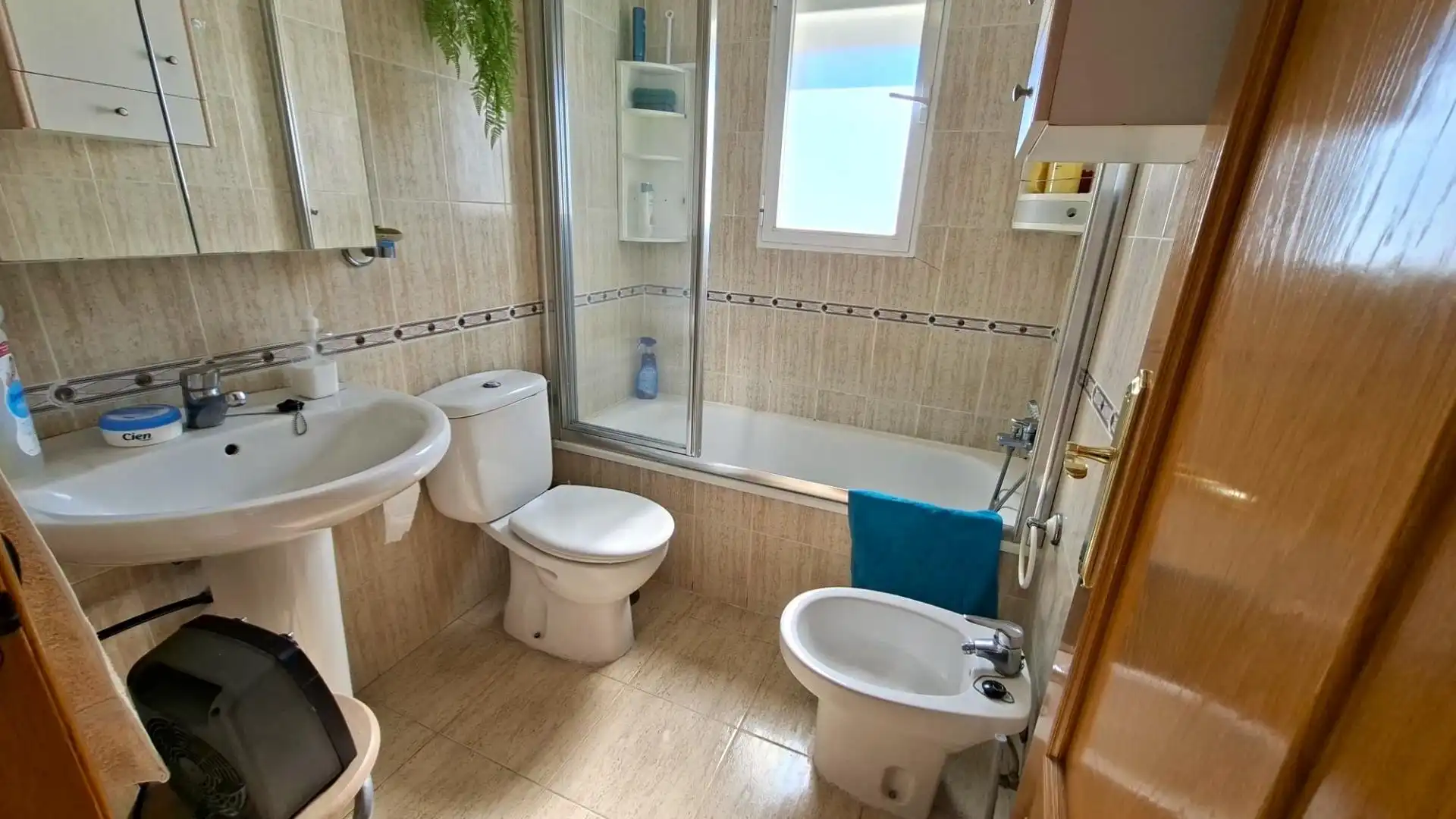 Bathroom of Flat for sale in Benidorm  with Air Conditioner, Heating and Private garden
