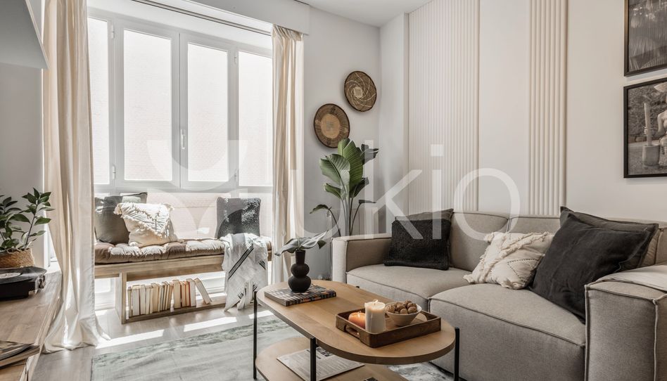 Apartamento de alquiler en Calle de Málaga, Ríos Rosas - Nuevos Ministerios
