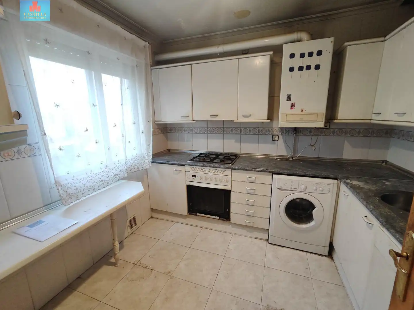 Cocina de Casa adosada en venta en Ávila con Calefacción, Jardín privado y Trastero