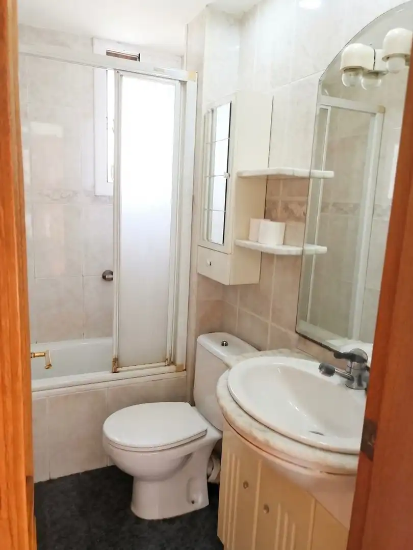 Badezimmer von Wohnung zum Verkauf in Manresa mit Klimaanlage, Heizung und Terrasse