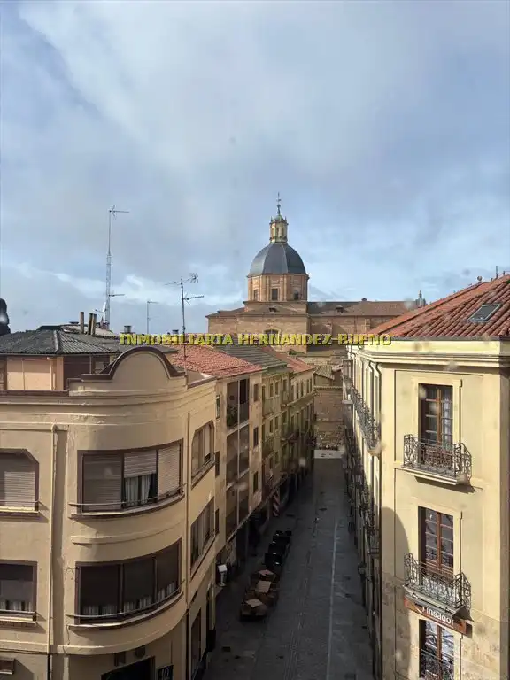 Außenansicht von Wohnung zum Verkauf in Salamanca mit Heizung und Terrasse