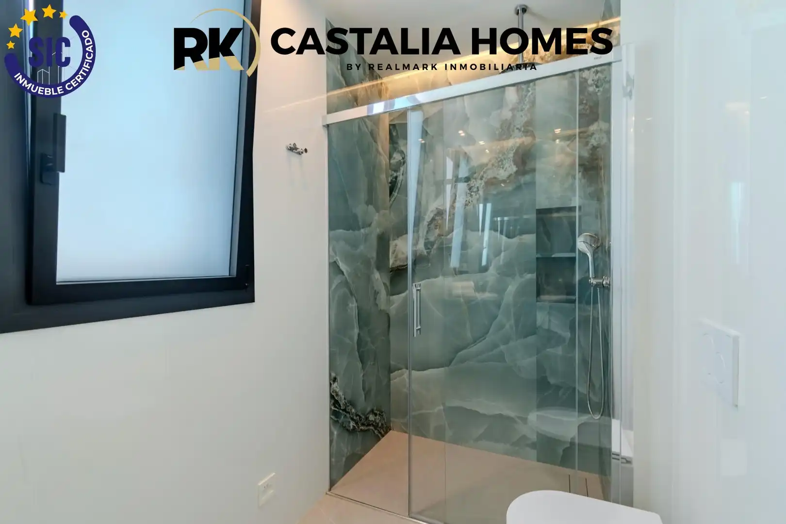 Bany de Casa o xalet en venda en Castellón de la Plana / Castelló de la Plana amb Aire condicionat, Calefacció i Jardí privat