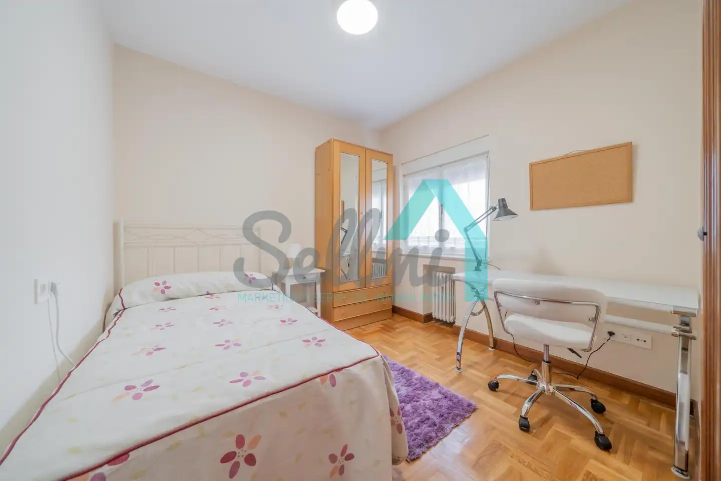 Bedroom of Flat for rent in Oviedo   with Heating, Parquet flooring and Terrace