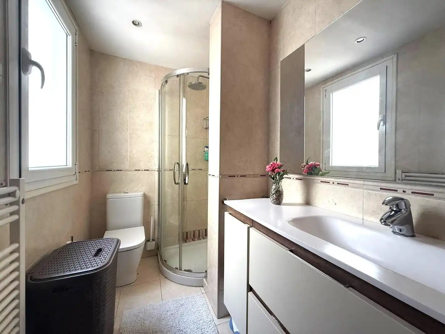 Bathroom of Flat for sale in Basauri   with Heating and Balcony