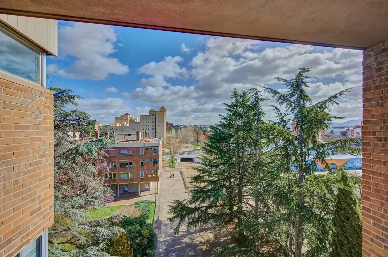 Vista exterior de Pis en venda en  Pamplona / Iruña amb Aire condicionat, Calefacció i Parquet