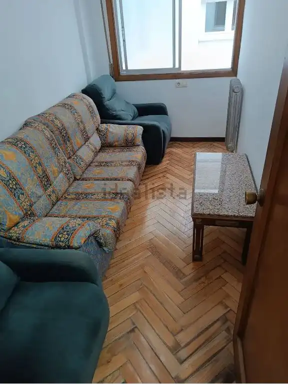 Sala de estar de Piso en venta en Santiago de Compostela  con Calefacción, Terraza y Amueblado