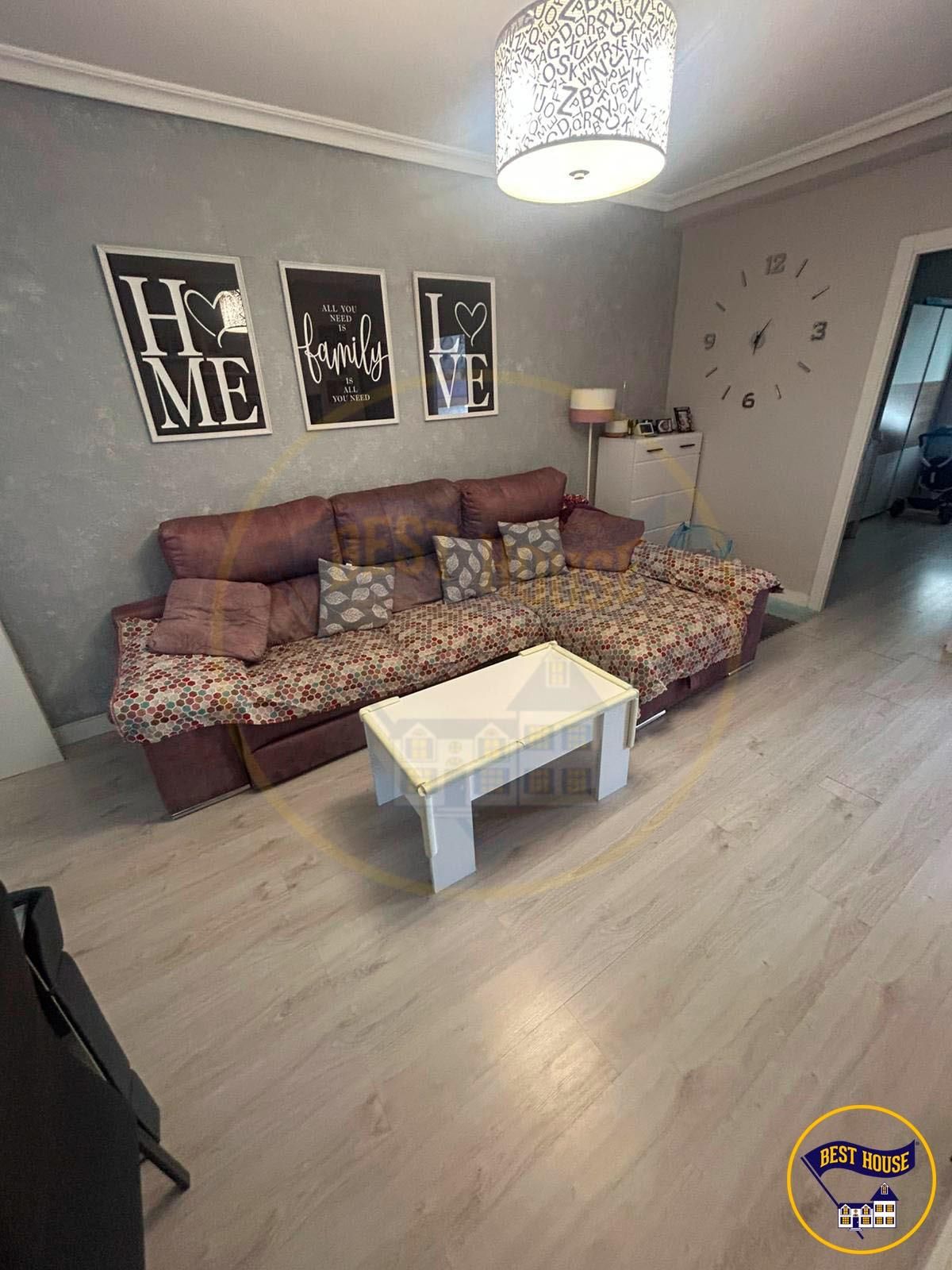 Sala d'estar de Pis en venda en Cuenca Capital amb Calefacció i Terrassa