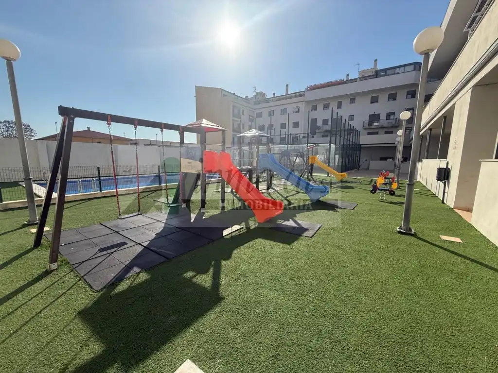 Piscina de Ático en venta en Almazora / Almassora con Terraza y Balcón