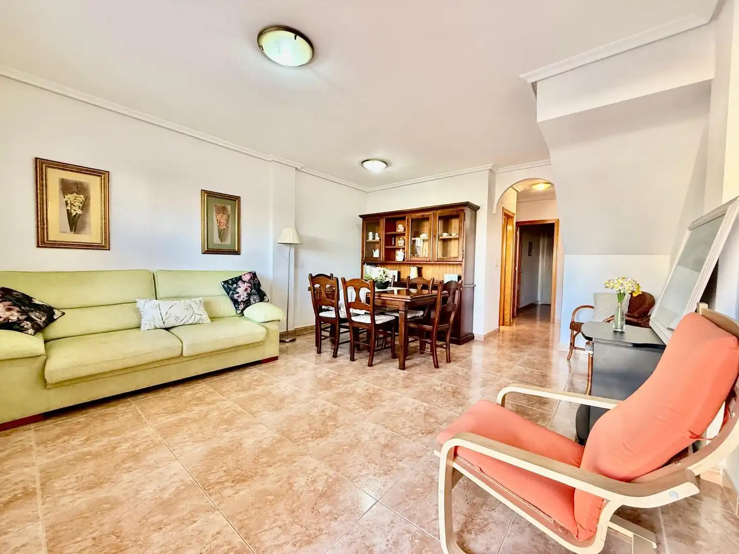 Sala de estar de Casa adosada en venta en Pilar de la Horadada con Aire acondicionado, Calefacción y Jardín privado