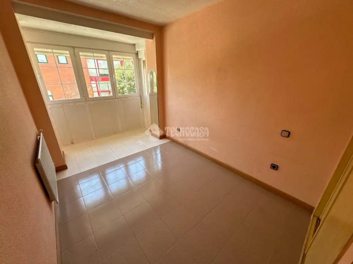 Casa aparellada en venda a Marchamalo, imagen 20