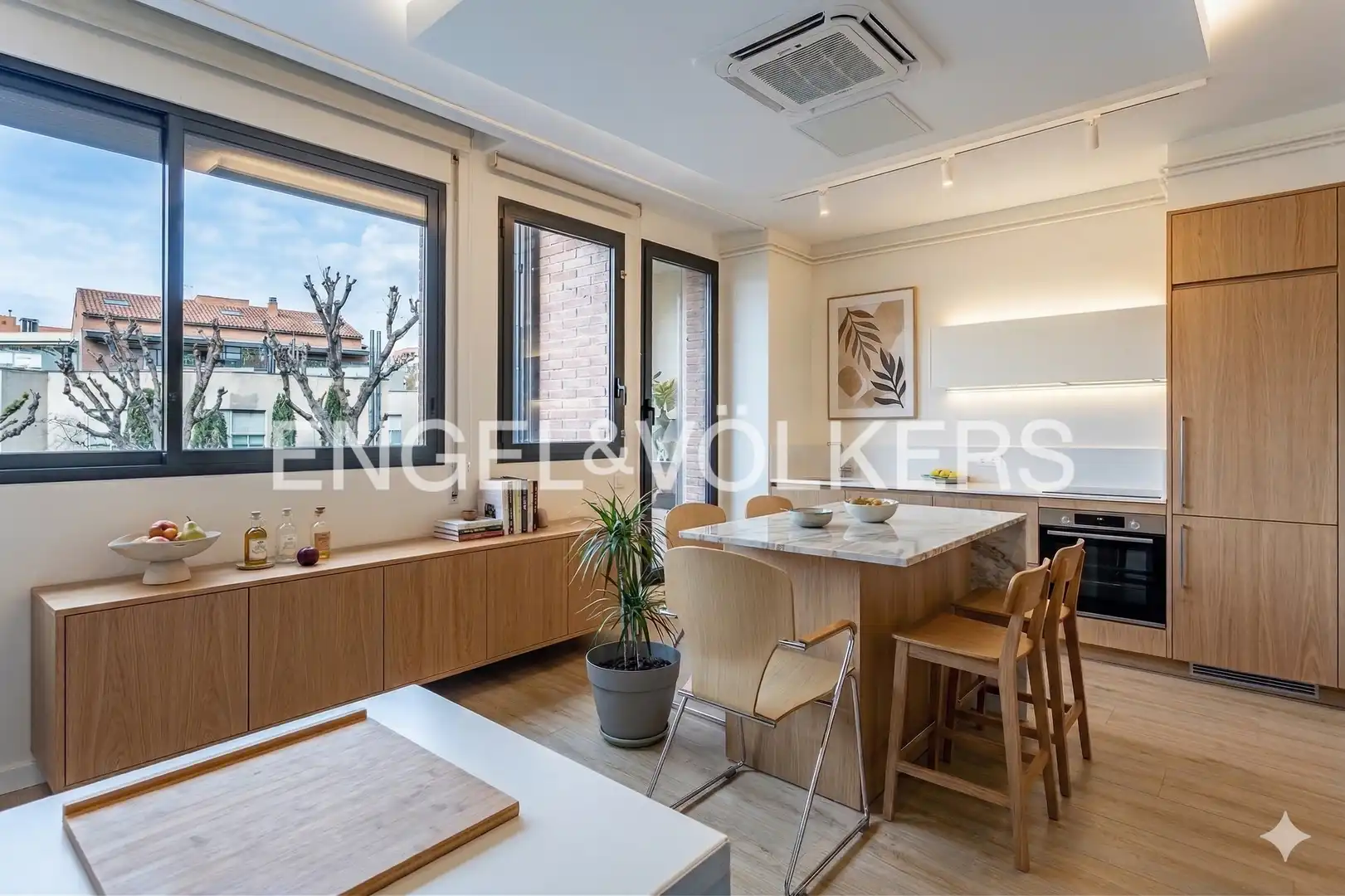 Vista exterior de Piso en venta en Barcelona con Calefacción y Parquet