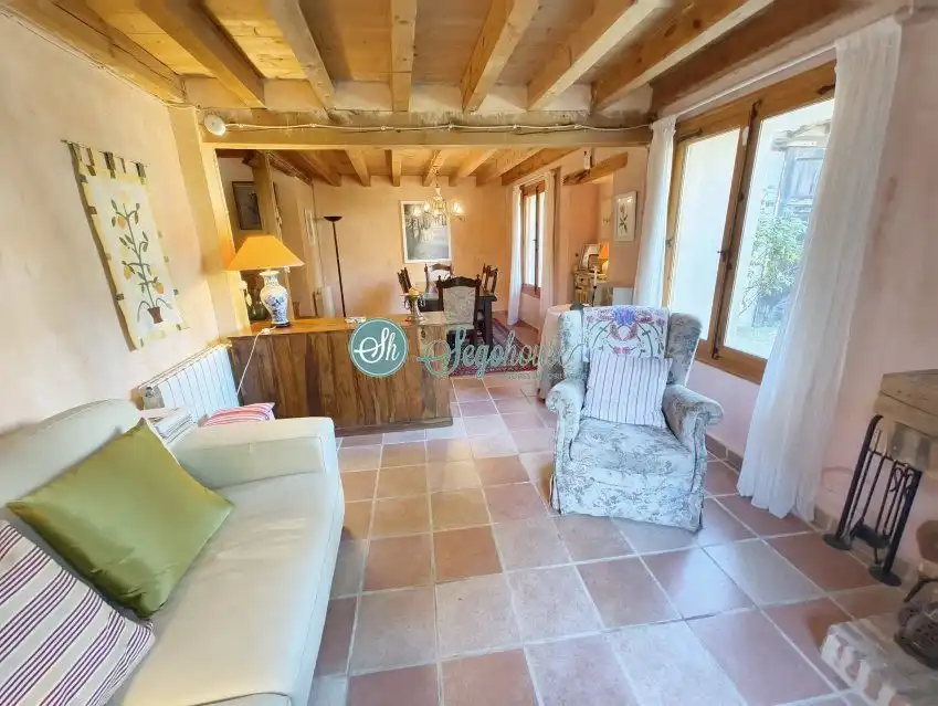 Sala de estar de Casa o chalet en venta en Escobar de Polendos con Calefacción y Trastero