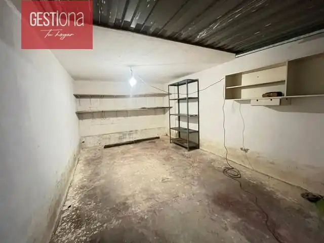 Garage for sale in Noja