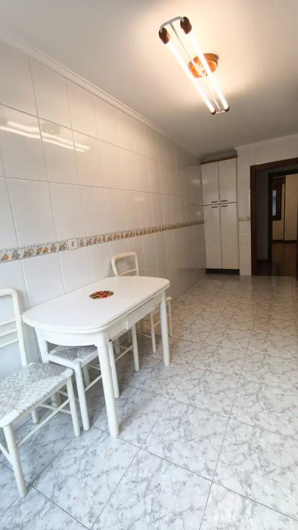 Cocina de Piso en venta en Avilés con Calefacción, Parquet y Trastero