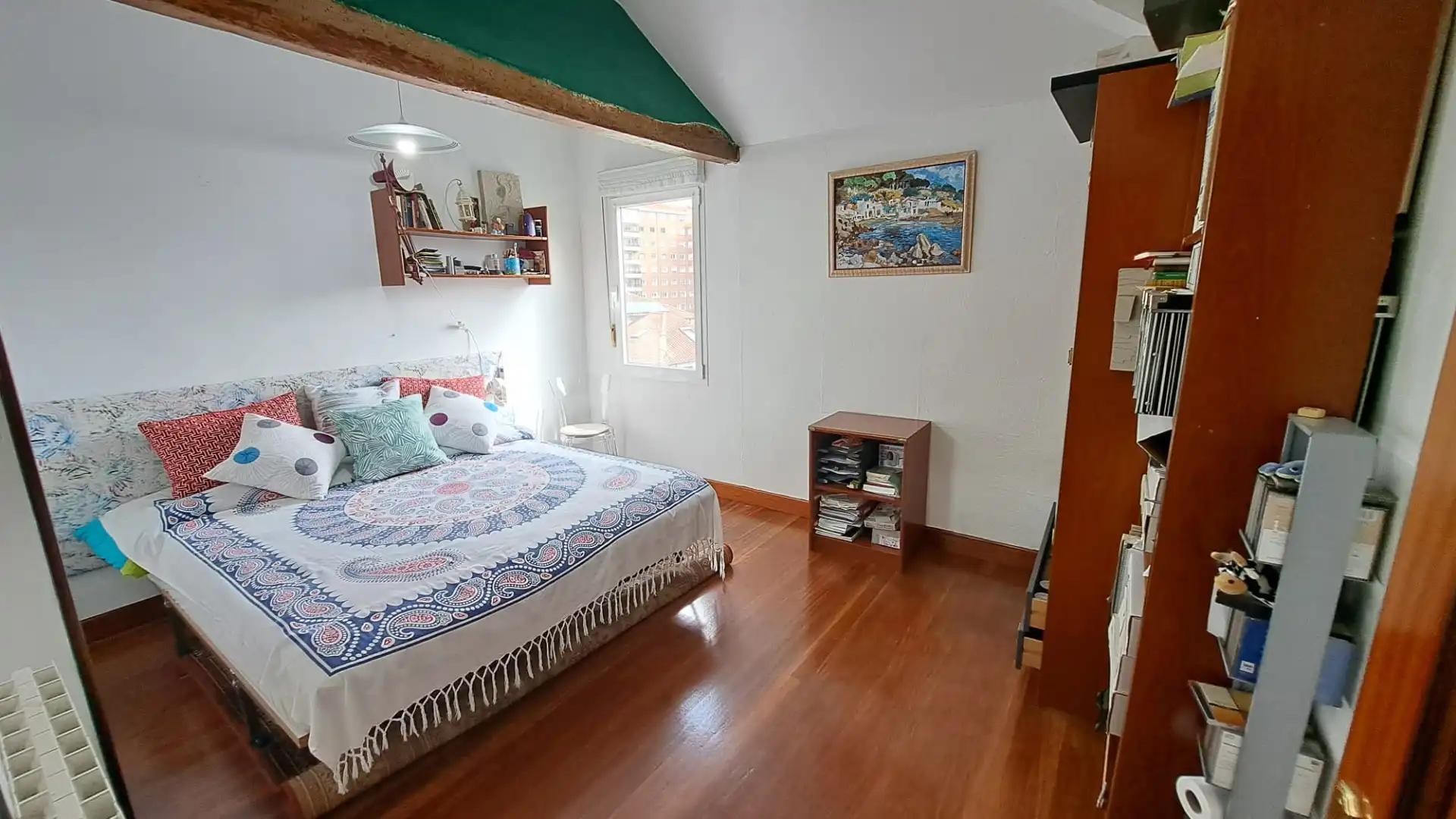 Dormitori de Casa o xalet en venda en Bilbao  amb Calefacció, Jardí privat i Terrassa
