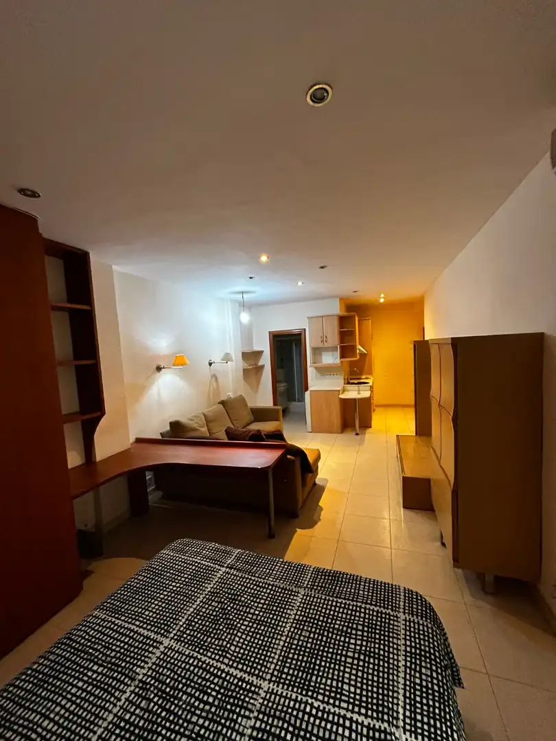 Piso en venta en Barcelona con Aire acondicionado, Calefacción y Horno
