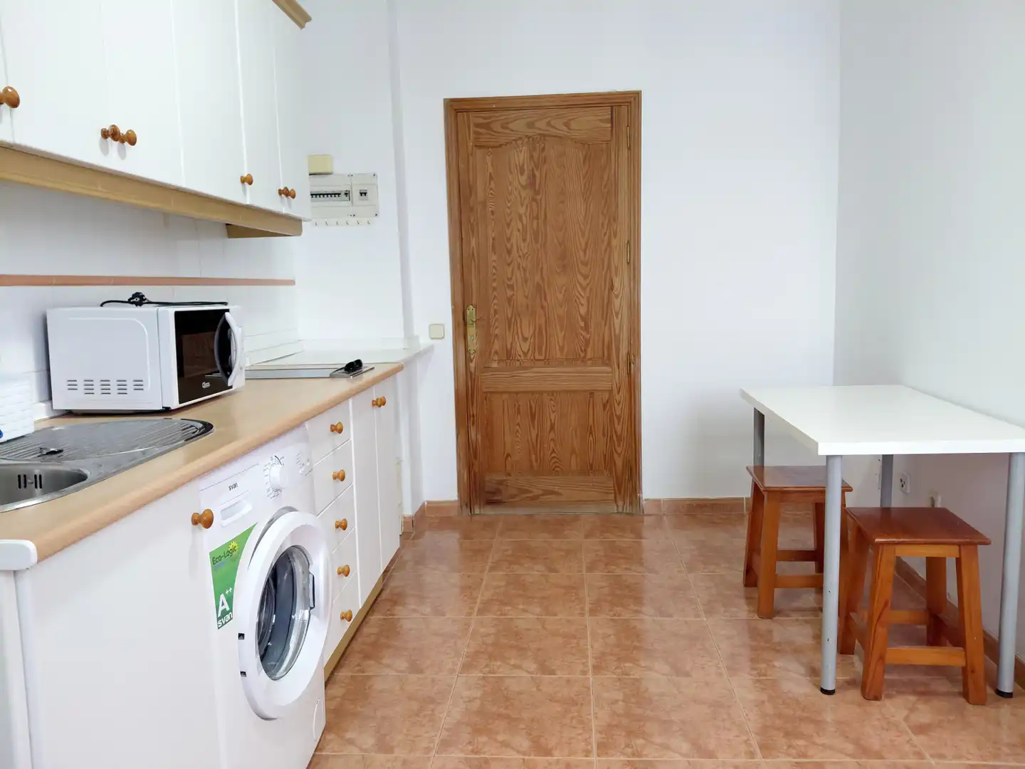 Kitchen of Apartments for rent in Las Palmas de Gran Canaria  with Furnished, Washing machine and Microwave