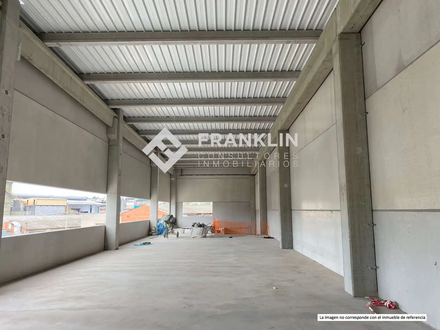 Industrial building with lift for sale in Zona Industrial, imagen 5