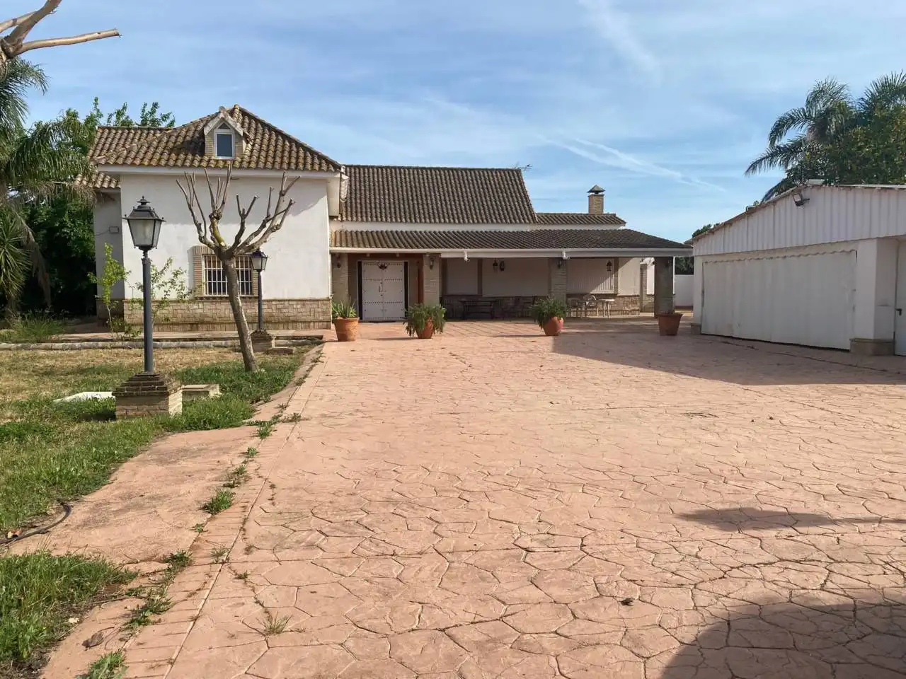 Vista exterior de Casa o chalet en venta en Carmona, Sevilla