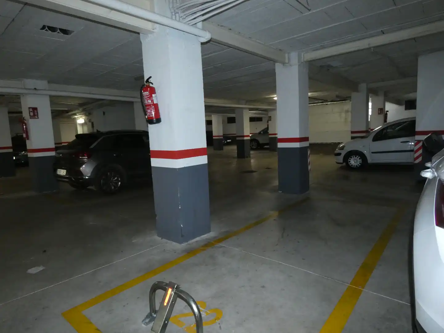 Parking of Flat for sale in Girona  with Air Conditioner, Heating and Furnished