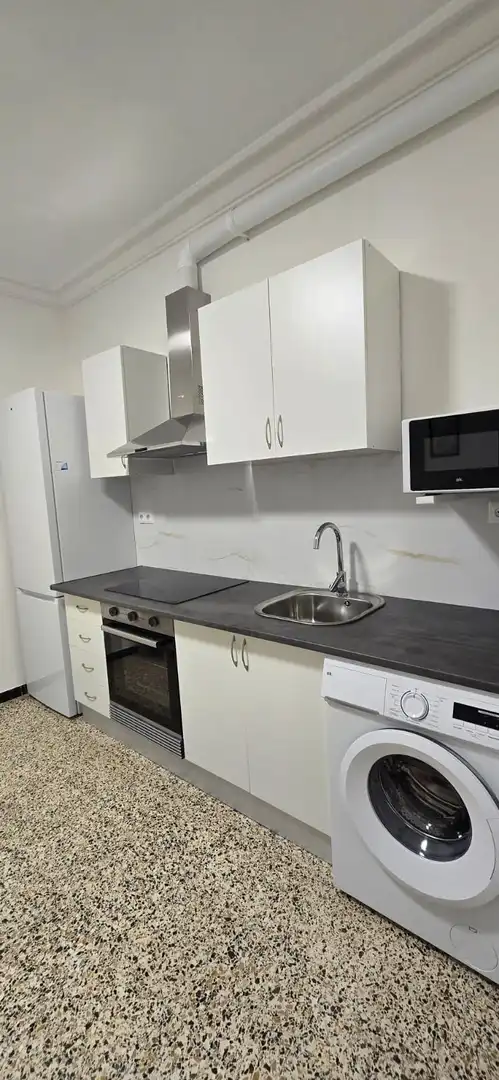 Cocina de Piso de alquiler en Manresa con Calefacción, Amueblado y Horno
