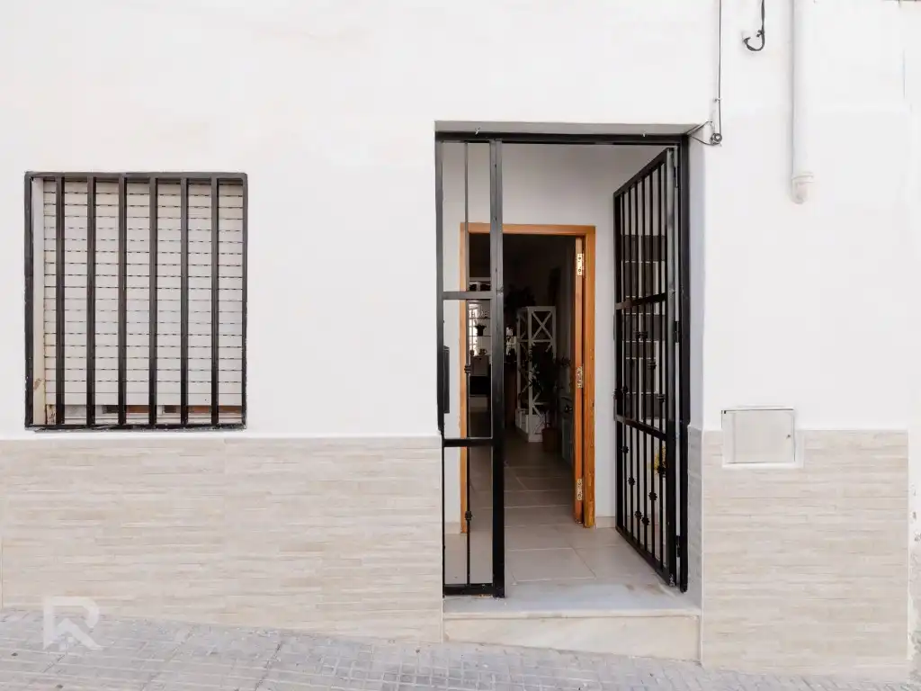 Houses for sale in Oliva, Valencia