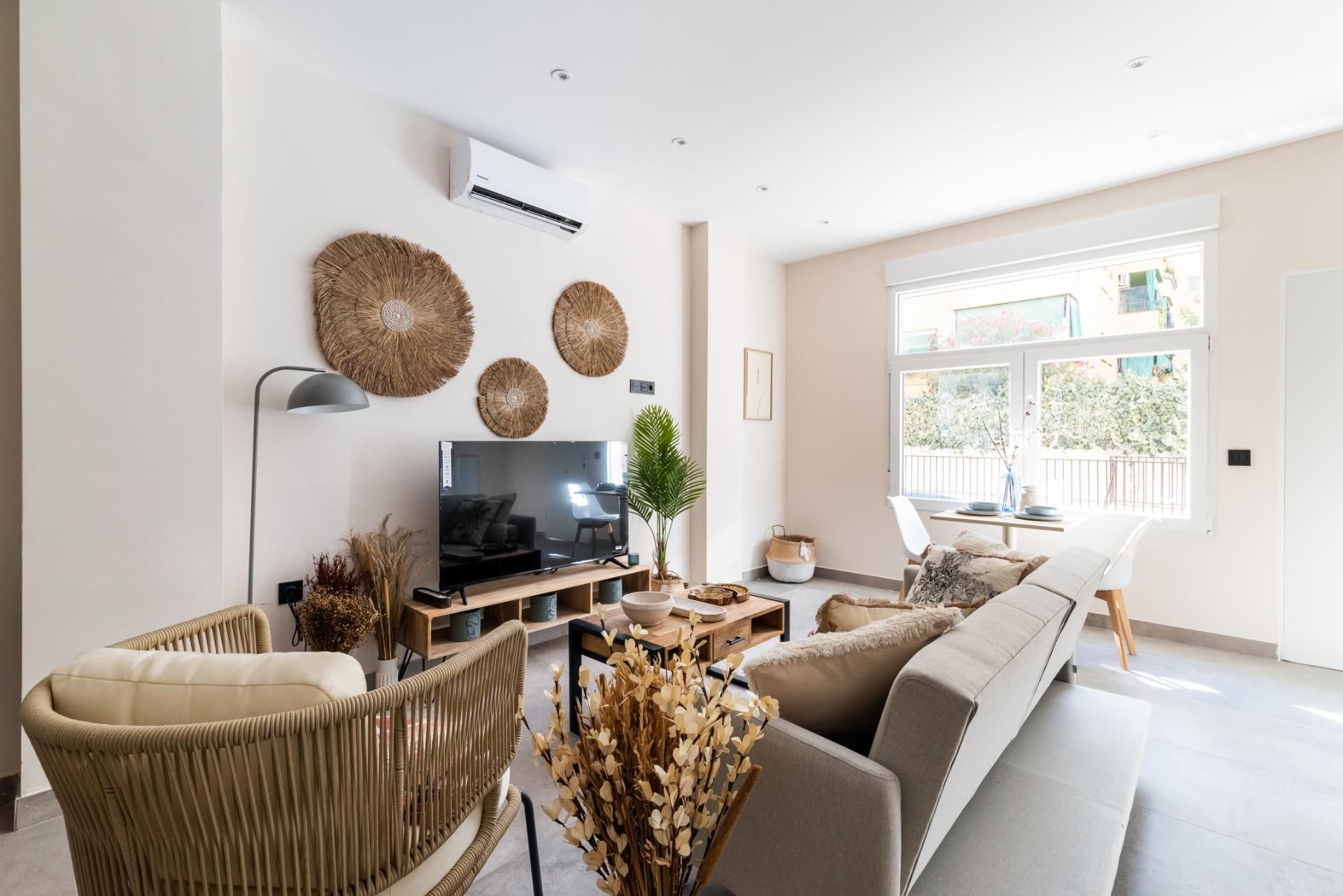 Living room of Flat for sale in  Granada Capital  with Air Conditioner and Furnished