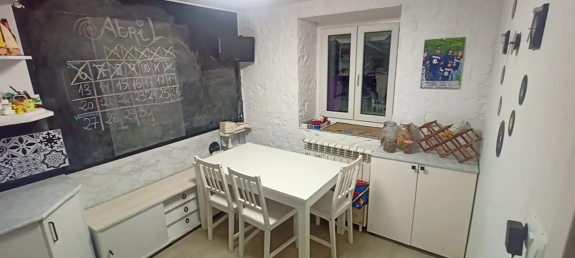 Cocina de Casa adosada en venta en Bergondo con Calefacción, Jardín privado y Trastero