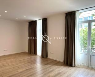 Bedroom of Flat to rent in  Valencia Capital  with Air Conditioner, Heating and Balcony
