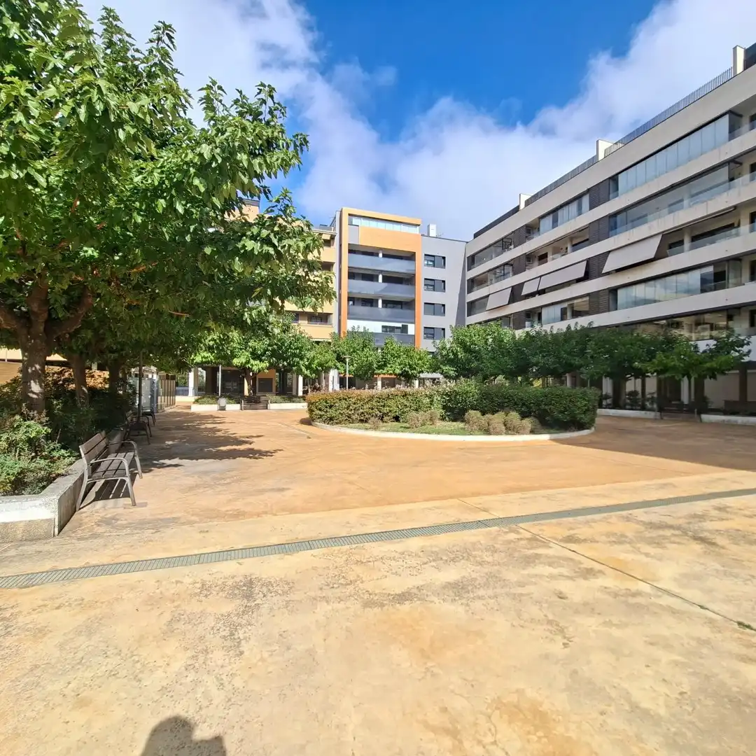 Aparcament de Pis en venda en Zaragoza amb Terrassa, Traster i Piscina