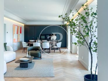 Wohnung mit Balkon zum Verkauf in Carrer del Consell de Cent